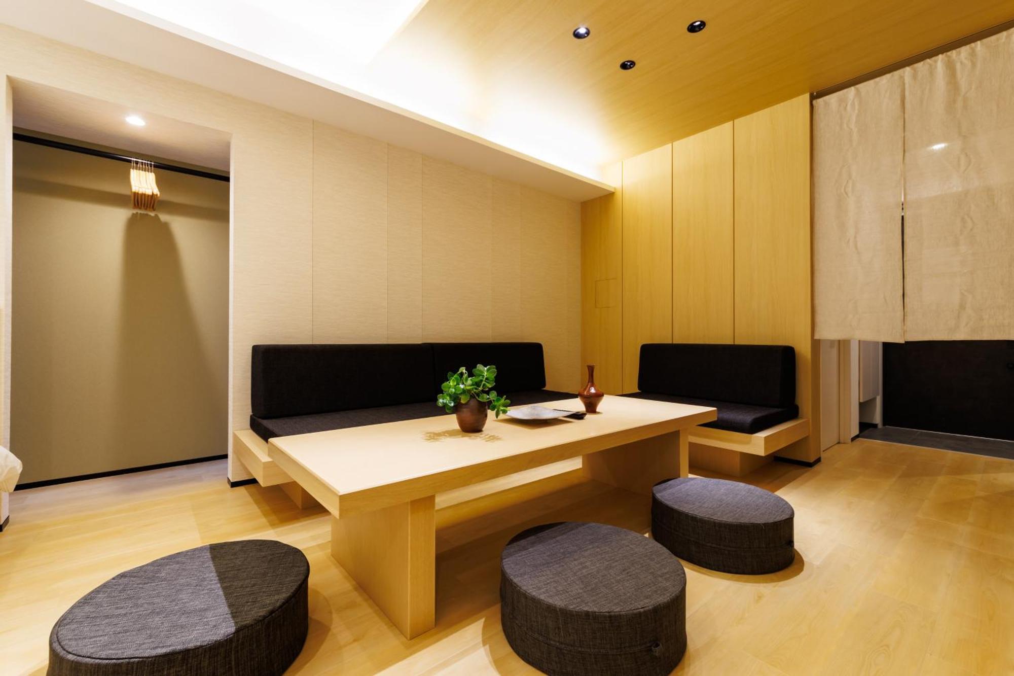 Comforts81 Shinsaibashi Осака Стая снимка