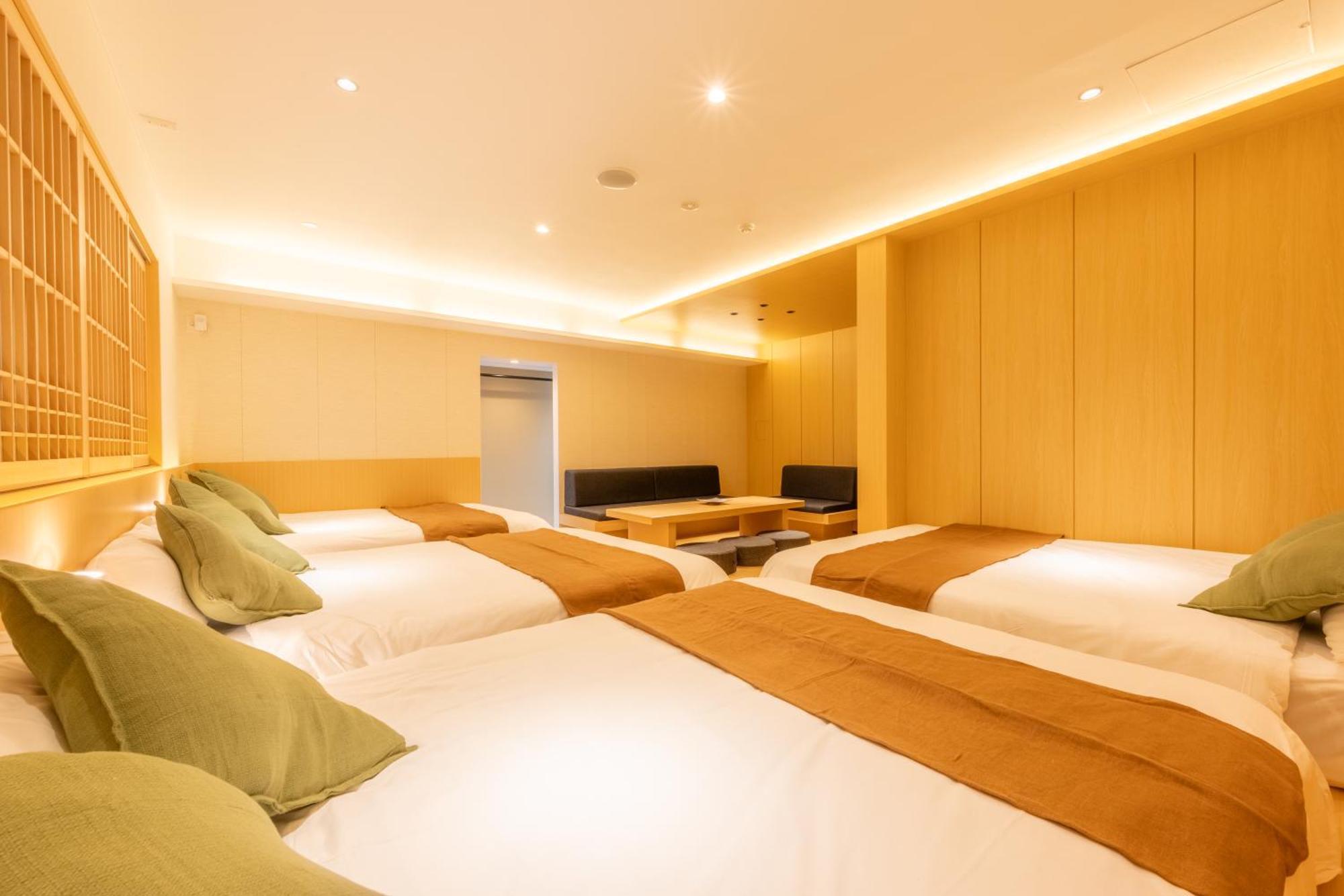 Comforts81 Shinsaibashi Осака Стая снимка